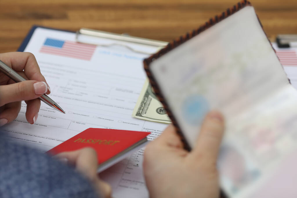 美國還在持續收緊！當前形勢下如何成功獲得綠卡？